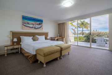 Riverside Spa Studio with Sofa