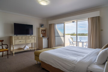 Riverside Premier Spa Studio with Sofa